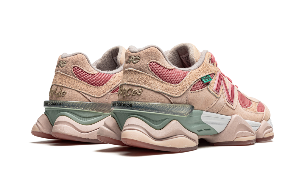 Tech 9060 Penny Cookie Pink