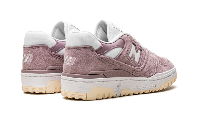 Court 550 Lilac Chalk