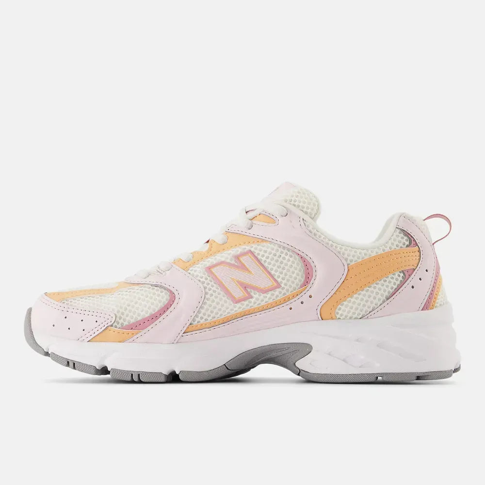 Runner 530 White Peach Pink