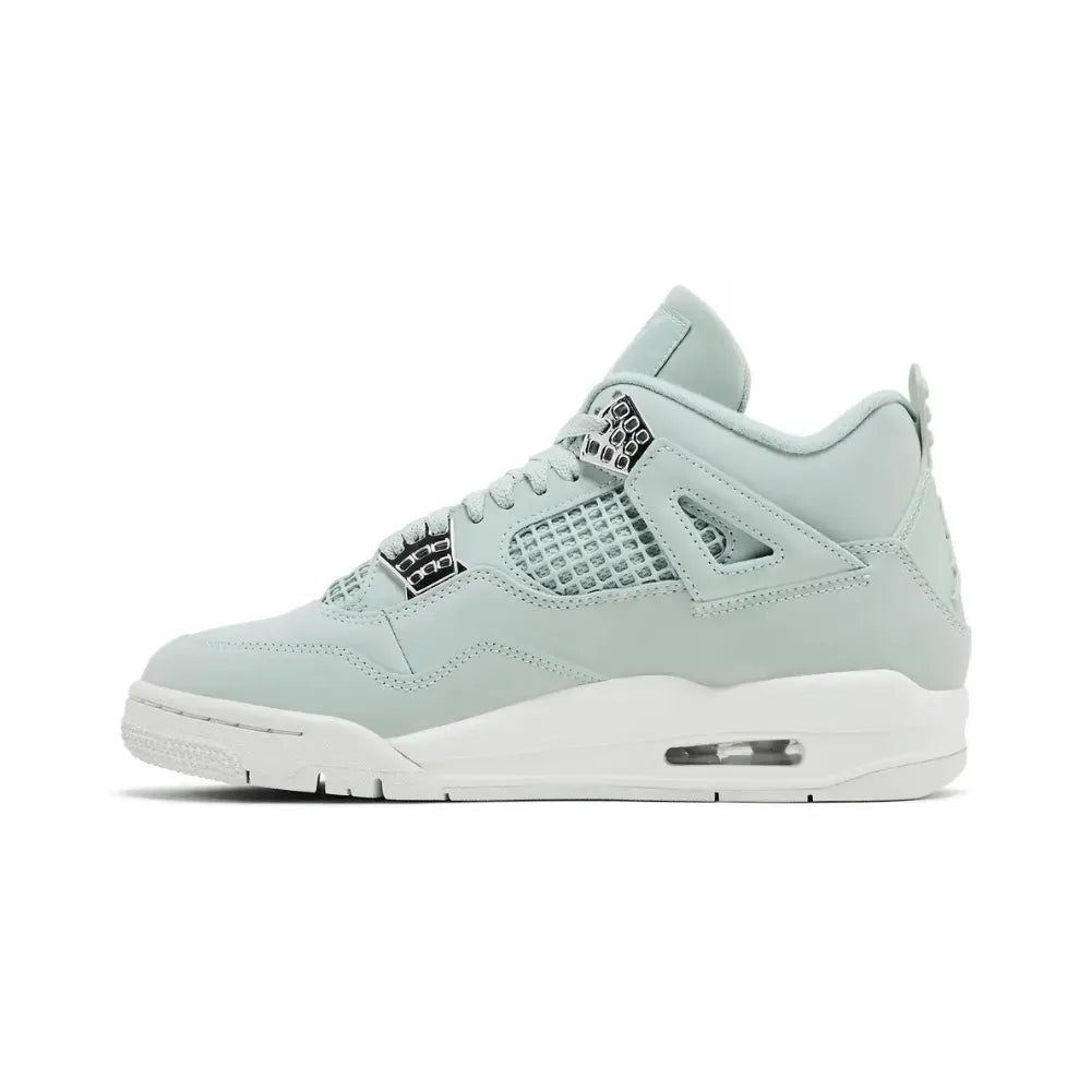 Retro 4 Seafoam Sail