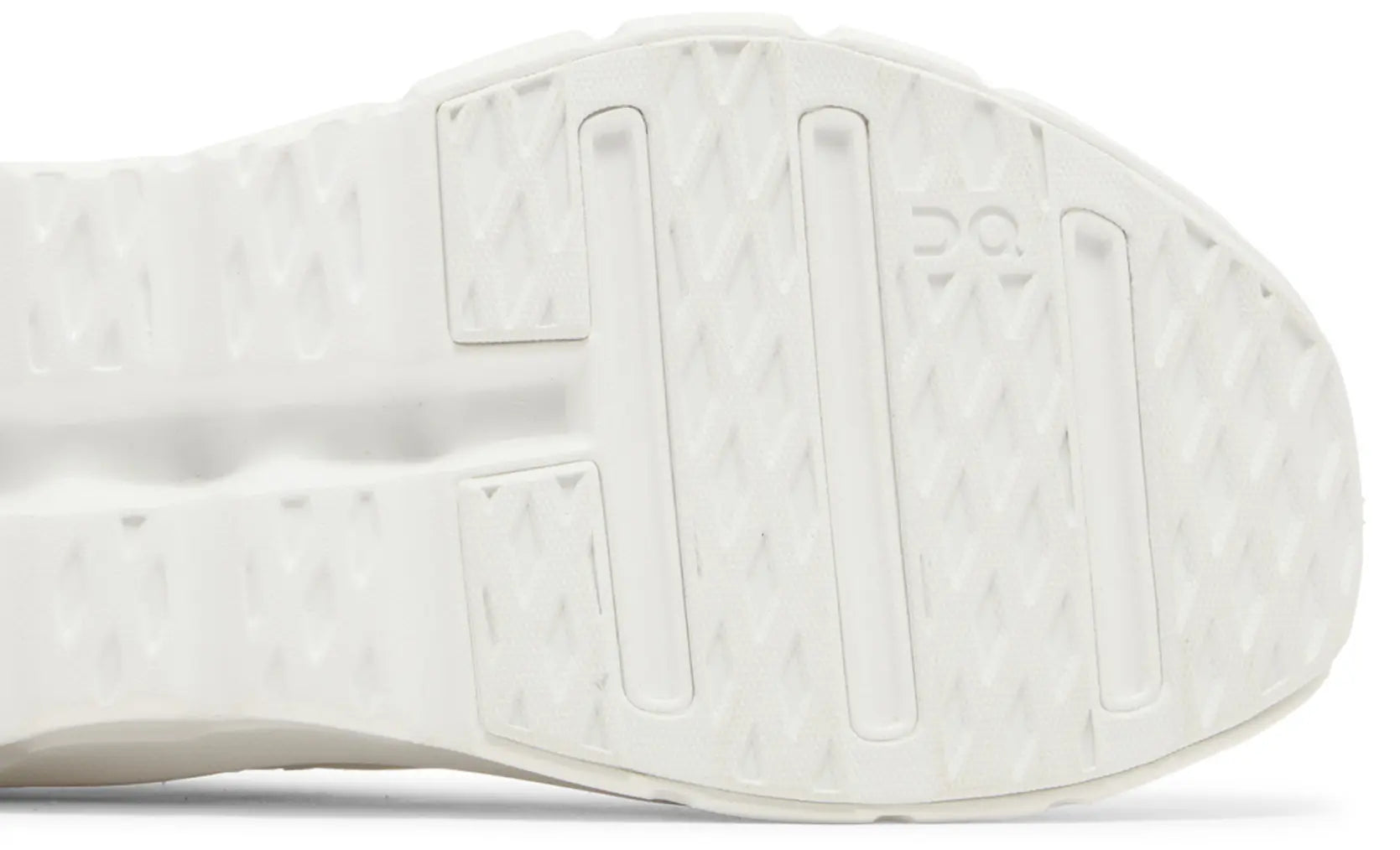 On x LOEWE Cloud Tilt'White'