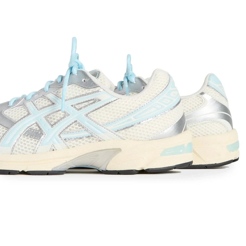 Gel-1130 x Kith Cream Starlight Blue
