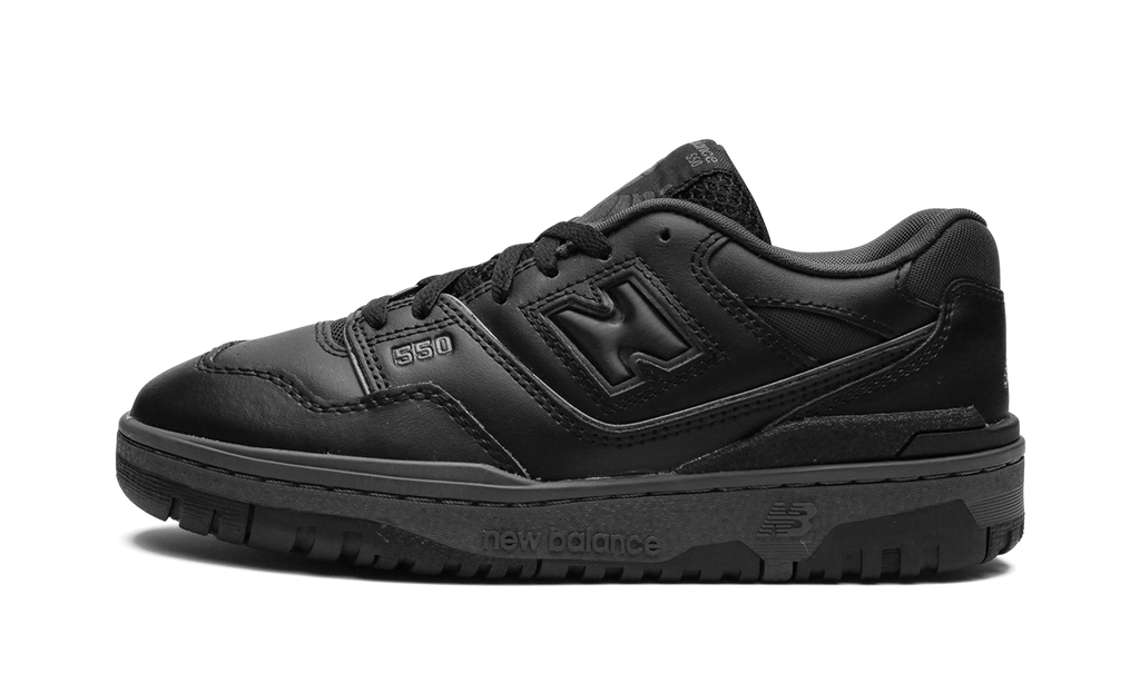 Court 550 Triple Black