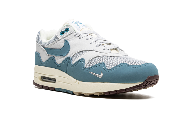 Runner 1 Waves Noise Aqua