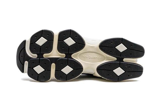 Tech 9060 Black