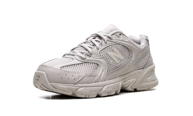 Runner 530 Moonrock Moonbeam