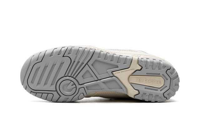 Court 550 White / Cream
