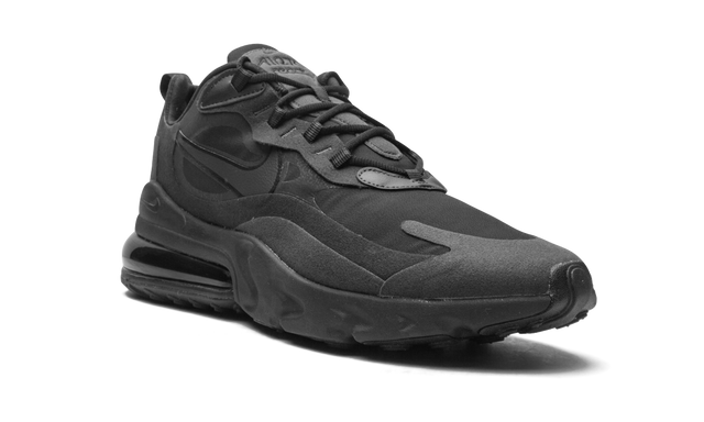 Runner Max 270 React Triple Black